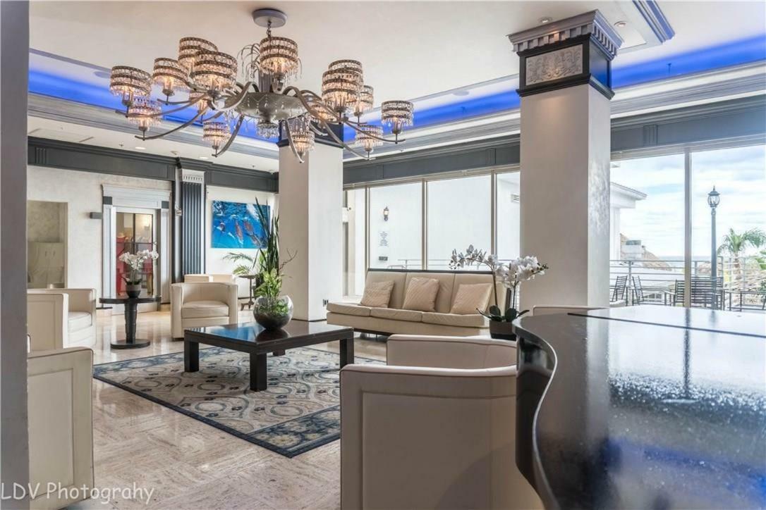 Oceanview On Located In Ocean Manor Lauderdale 2 Bed 2 Bath Spacious Corner Unit Partial Ocean View Aparthotel