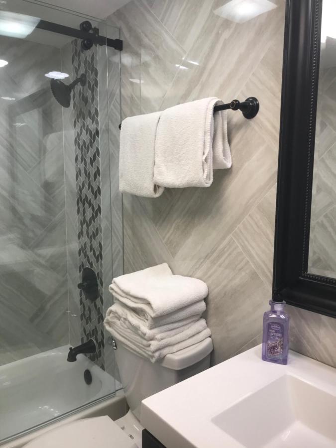 Apart-hotel Oceanview On Located In Ocean Manor Lauderdale 2 Bed 2 Bath Spacious Corner Unit Partial Ocean View Fort Lauderdale