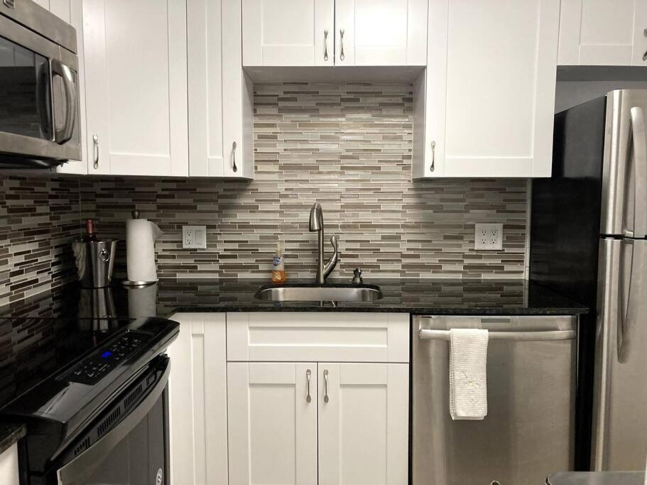 Oceanview On Located In Ocean Manor Lauderdale 2 Bed 2 Bath Spacious Corner Unit Partial Ocean View * Fort Lauderdale