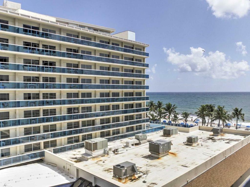Oceanview On Located In Ocean Manor Lauderdale 2 Bed 2 Bath Spacious Corner Unit Partial Ocean View *